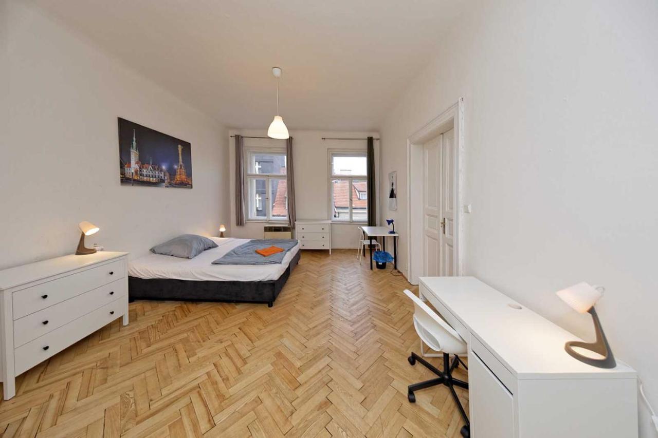 Peter'S Tower Apartments Prag Eksteriør billede
