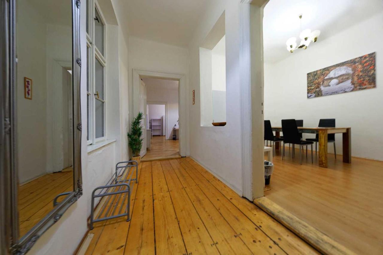 Peter'S Tower Apartments Prag Eksteriør billede